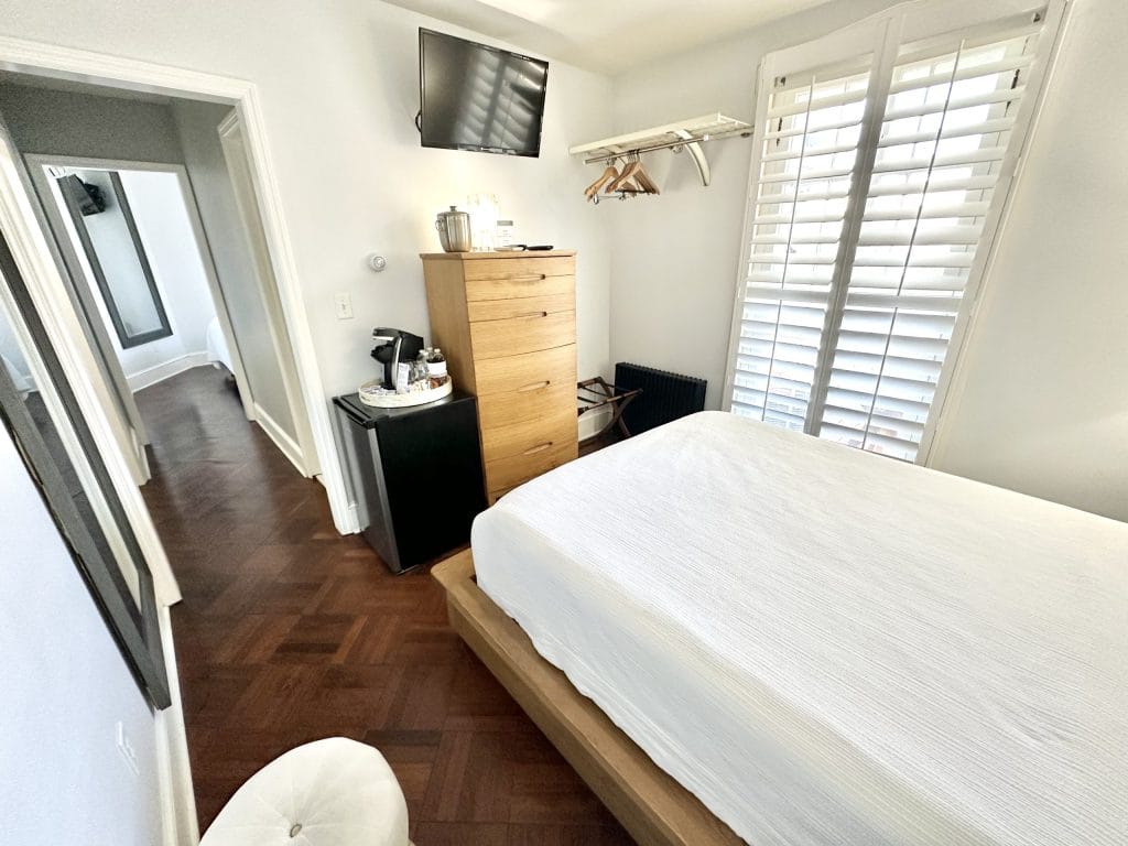 Boutique-Hotel-Nest-12-Elaines-Cape-May-edited-4 svg+xml;charset=utf -