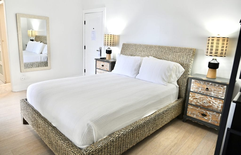 Boutique-Hotel-Nest-17-Elaines-Cape-May-edited-6 svg+xml;charset=utf -
