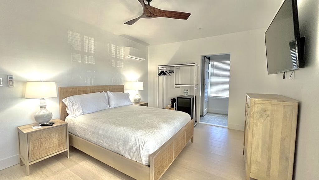 Boutique-Hotel-Nest-18-Elaines-Cape-May-edited-2 svg+xml;charset=utf -