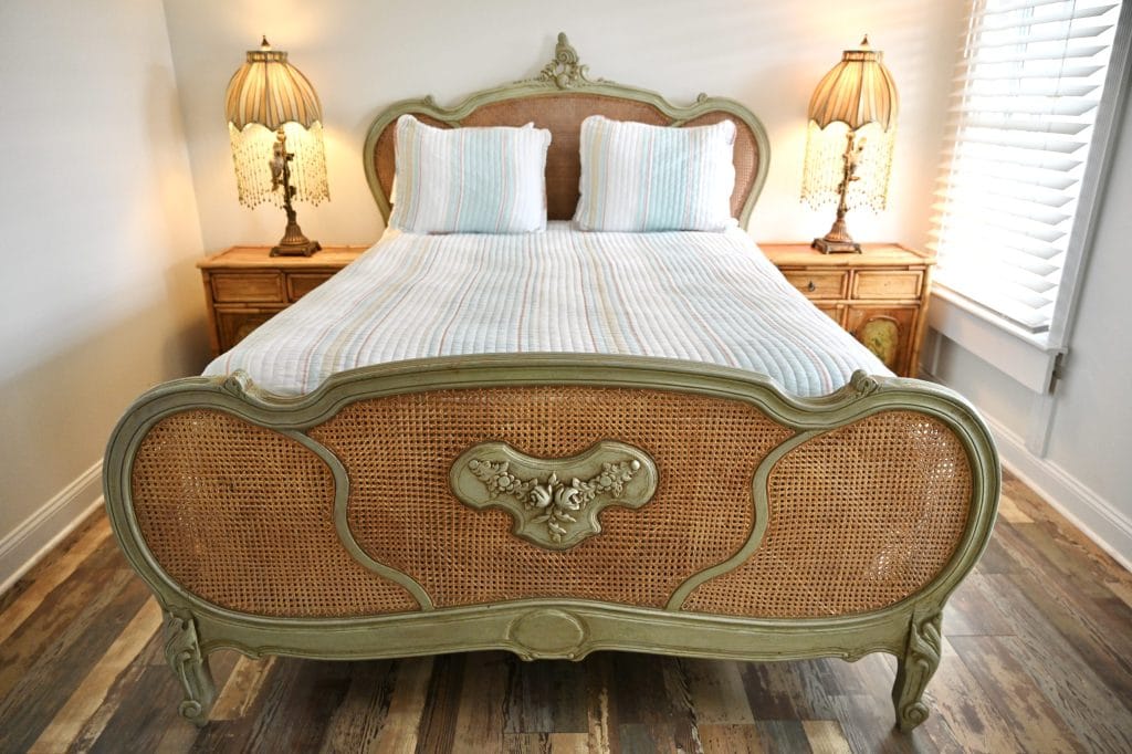 Boutique-Hotel-Nest-6-Elaines-Cape-May-edited-7 svg+xml;charset=utf -