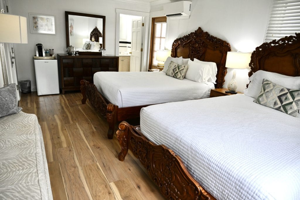 Boutique-Hotel-Nest-7-Elaines-Cape-May-edited-4 svg+xml;charset=utf -