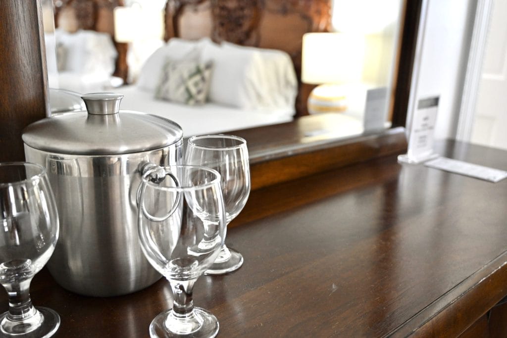 Boutique-Hotel-Nest-7-Elaines-Cape-May-edited-6 svg+xml;charset=utf -