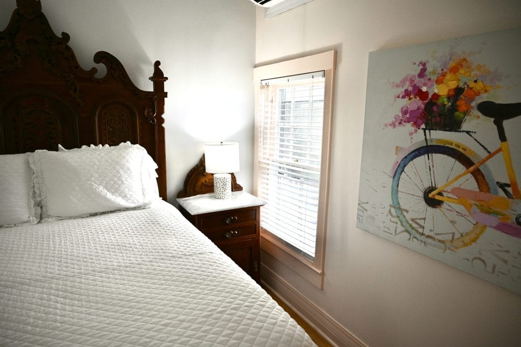 Boutique-Hotel-Nest-8-Elaines-Cape-May-edited-7 svg+xml;charset=utf -